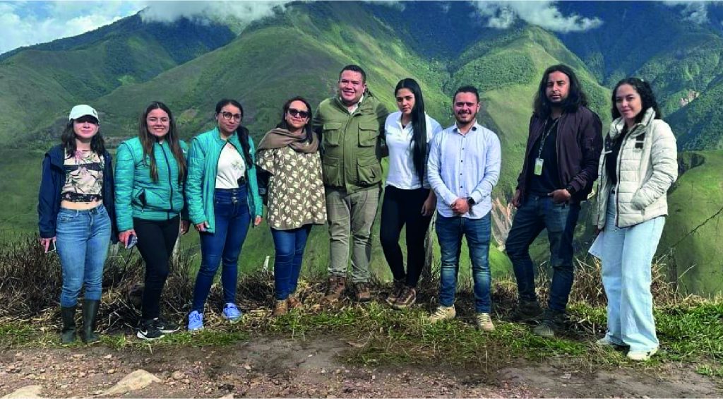 Fondecún avanza en los estudios de viabilidad técnica para la construcción del proyecto “Tarabitas” que permite la movilización aérea de productos agropecuarios en varios municipios de Cundinamarca con una inversión que supera los $1.500 millones e impacta la vida de más de 500 familias rurales.